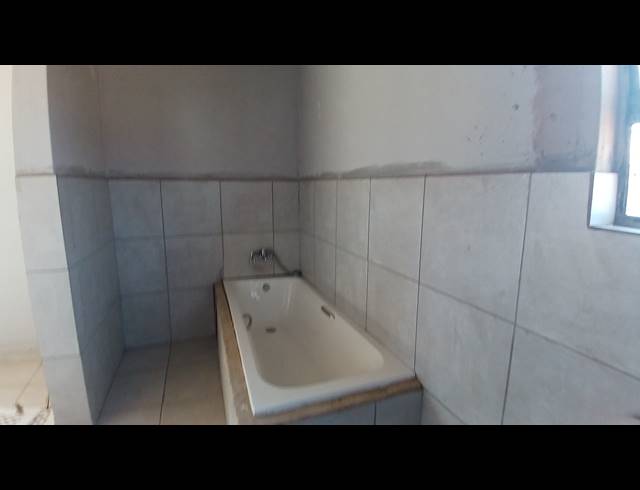 2 BEDROOM HOUSE FOR SALE IN MABOPANE  UNIT S